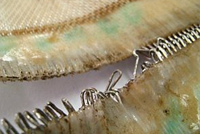 Uszkodzony zamek w taśmie